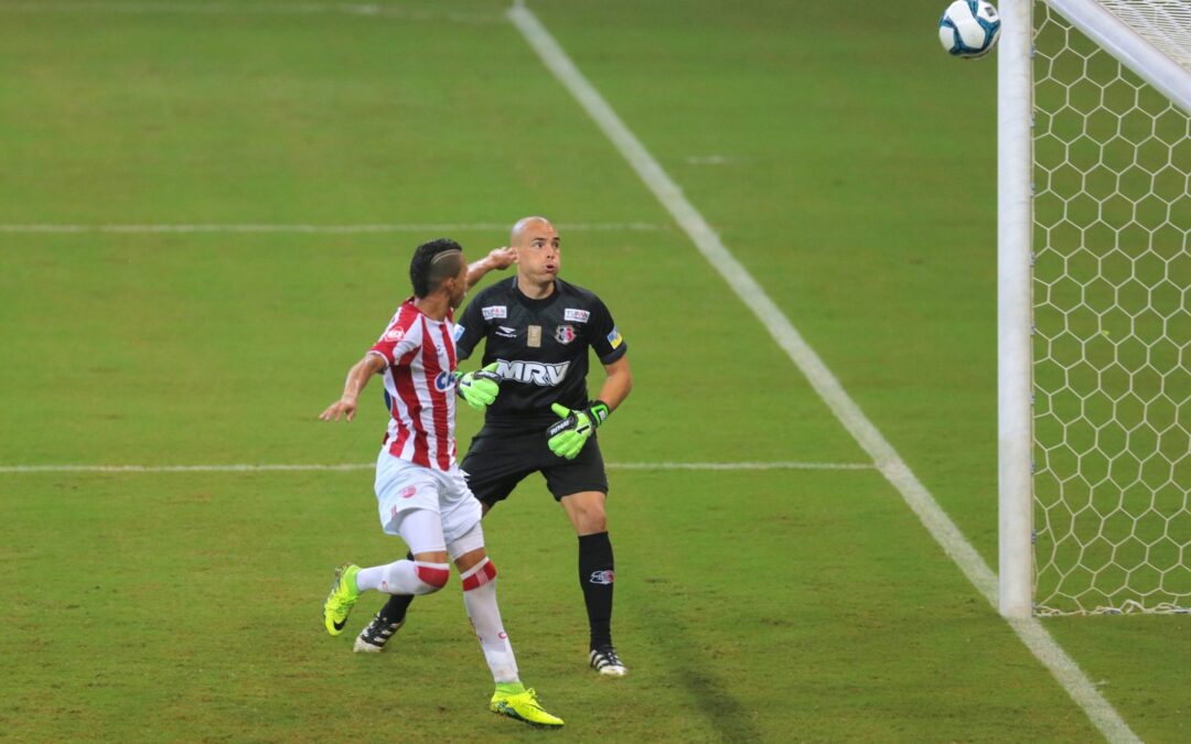 NÁUTICO VENCE CLÁSSICO CONTRA O SANTA CRUZ E AINDA RESPIRA