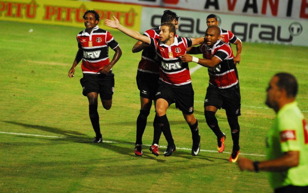 SANTA CRUZ VENCE CAMPINENSE E FICA EM PRIMEIRO NO GRUPO A