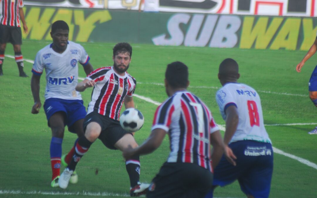 SANTA CRUZ NÃO REVIVE 2015 E PERDE DO BAHIA NO ARRUDA