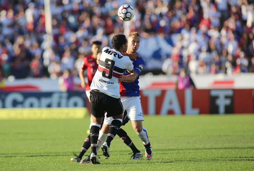 SANTA CRUZ É GOLEADO NO PARANÁ