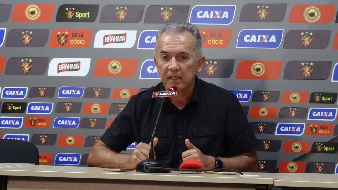 NELSINHO BAPTISTA REVELA PROBLEMAS INTERNOS DO SPORT E ENTREGA COMANDO TÉCNICO