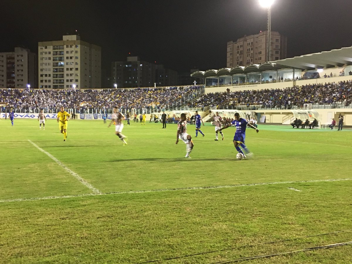 SANTA CRUZ ARRANCA EMPATE DO CONFIANÇA EM SERGIPE