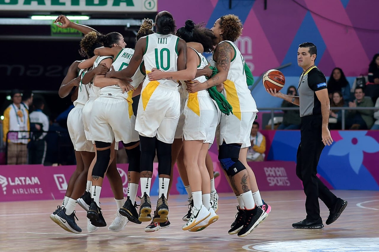 BASQUETE FEMININO BATE EUA E CONQUISTA OURO NO PAN-AMERICANO APÓS 28 ANOS